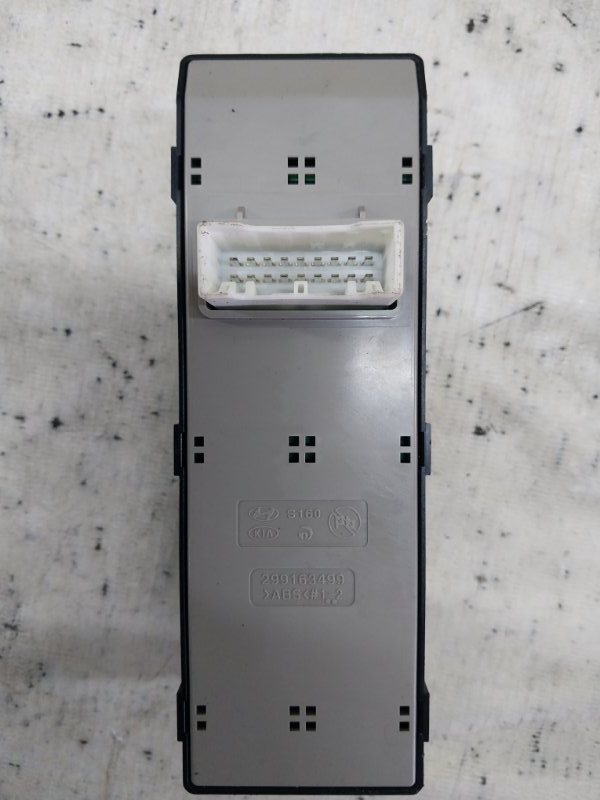 Кнопка стеклоподъемника передняя левая Ioniq Hybrid 2019 1.6 DOHC - GDI Кнопка стеклоподъемника передняя левая Ioniq Hybrid 2019 1.6 DOHC - GDI