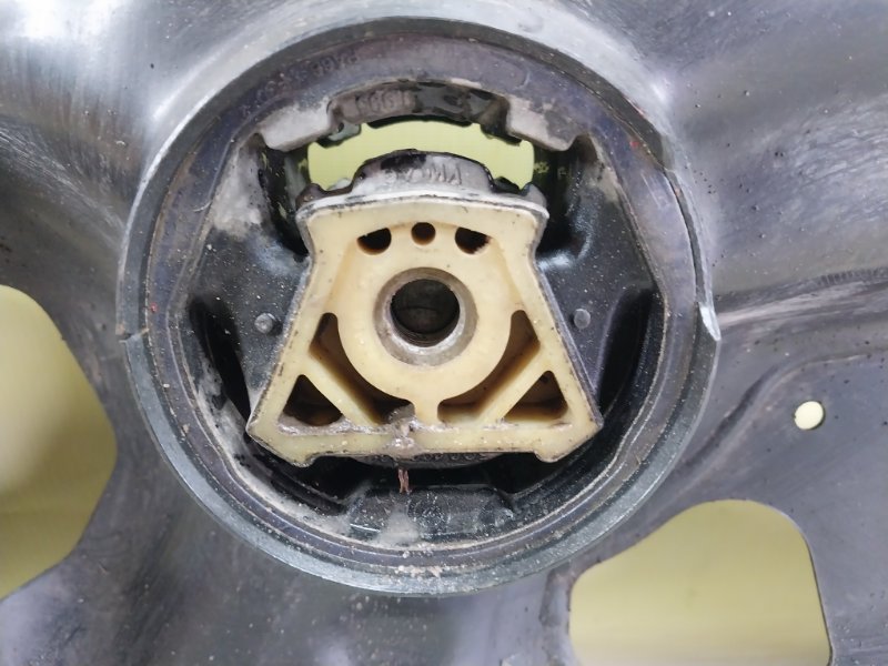 Подрамник/балка подвески передняя Tiguan 2022 Tiguan 2 2.0 DTEA Подрамник/балка подвески передняя Tiguan 2022 Tiguan 2 2.0 DTEA