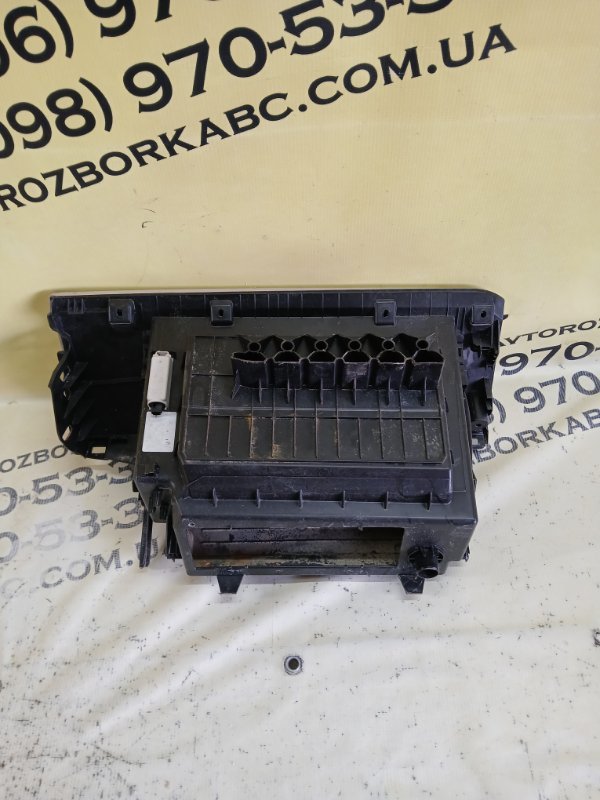 Бардачок BMW X1 F48 B46A20O1