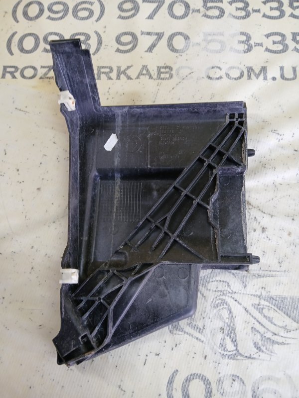 Кронштейн аккумулятора X1 2020 F48 B46A20O1