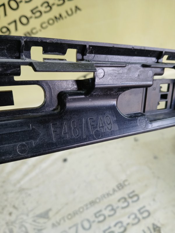 Кронштейн порога правый X1 2020 F48 B46A20O1