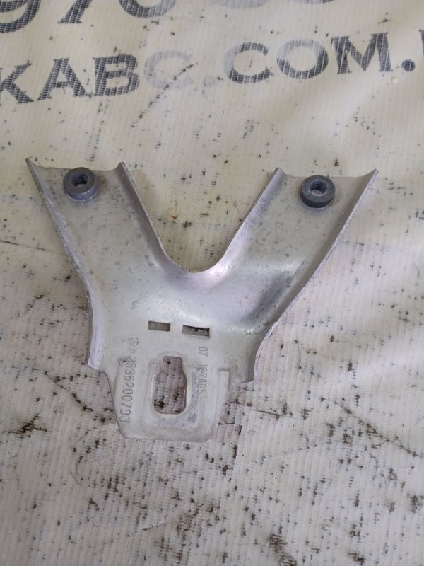 Кронштейн радиатора GLC 300 2019 X253 27492031846862