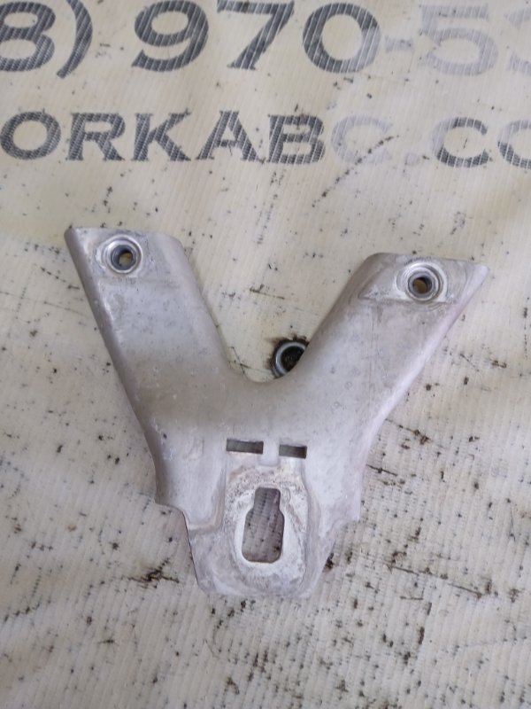 Кронштейн радиатора GLC 300 2019 X253 27492031846862