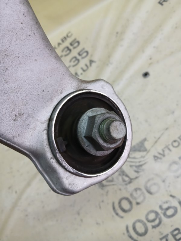 Рычаг подвески нижний передний правый Explorer 2020 3.0