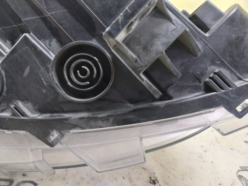 Фара передняя левая Sprinter 2021 W907 2.2