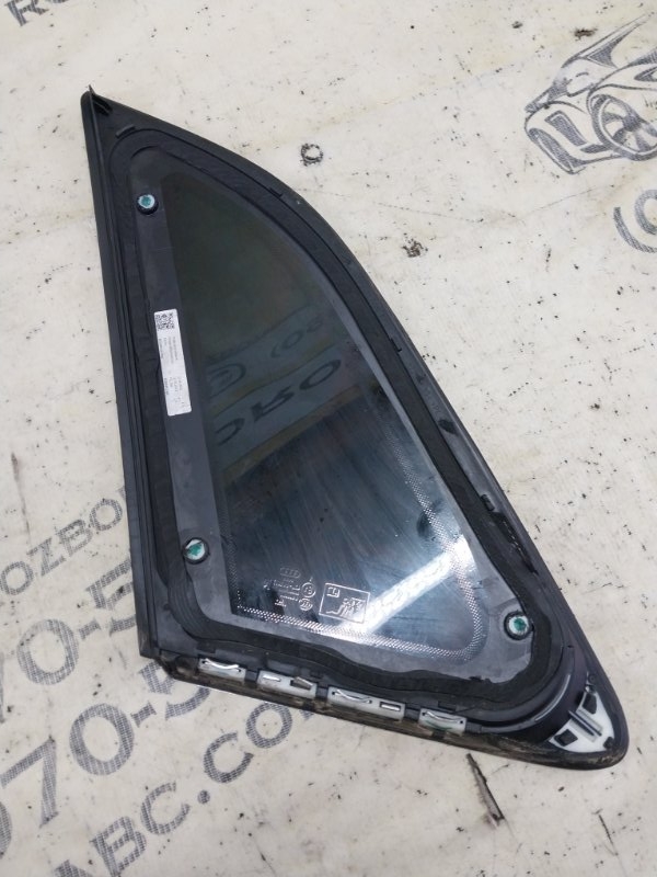 Форточка кузова задняя правая Audi Q3 83A 2.0 CZRA Форточка кузова задняя правая Audi Q3 83A 2.0 CZRA
