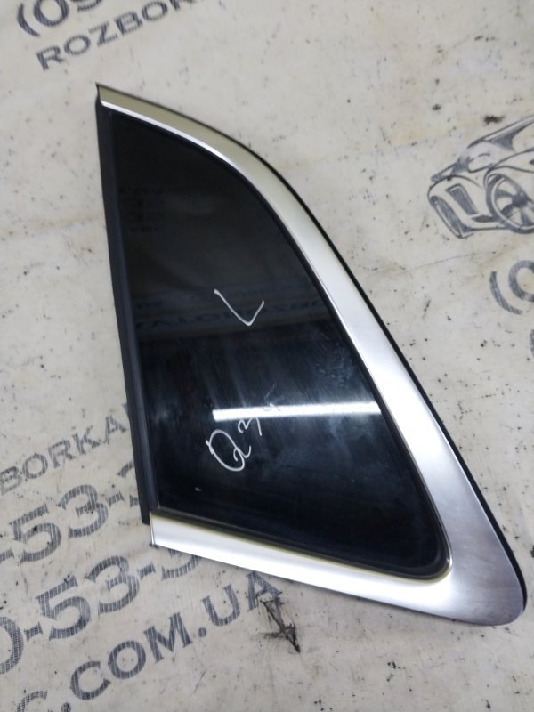 Форточка кузова задняя левая Q3 2021 83A 2.0 CZRA Форточка кузова задняя левая Q3 2021 83A 2.0 CZRA