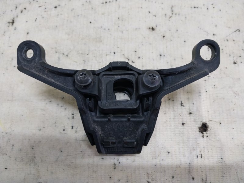 Кронштейн камеры передний Audi Q8 3.0 DCBD Кронштейн камеры передний Audi Q8 3.0 DCBD