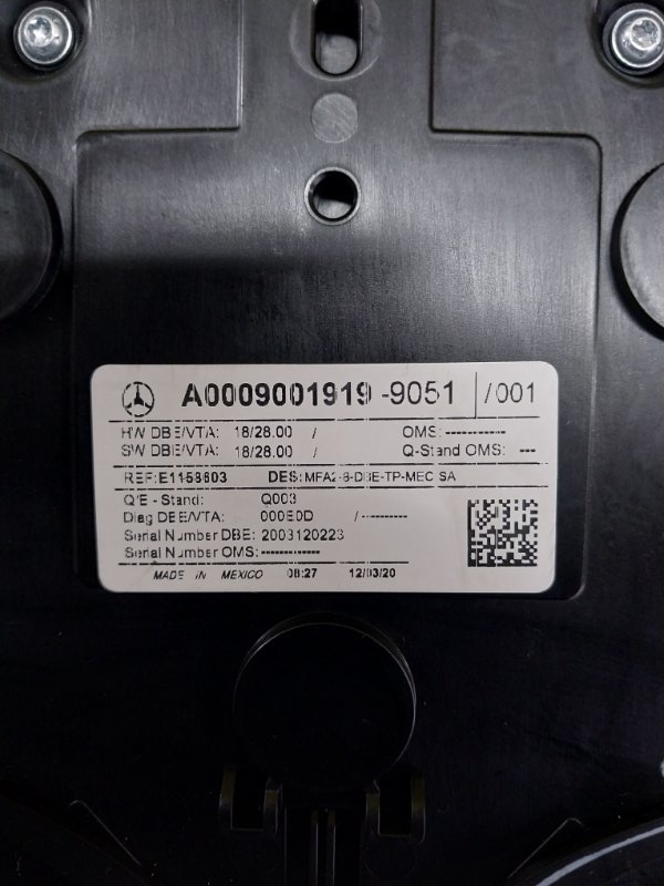 Плафон салона GLB 2020 X247 D260920(D19) Плафон салона GLB 2020 X247 D260920(D19)