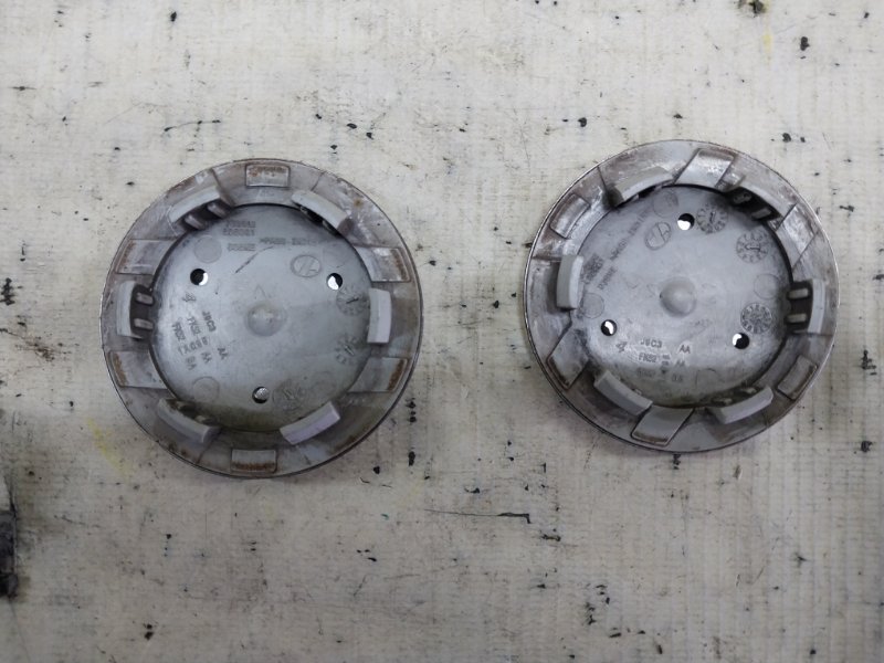 Колпак колеса Land Rover Evoque L538 2.0L 16V TIVCT T/C Gen2 Колпак колеса Land Rover Evoque L538 2.0L 16V TIVCT T/C Gen2