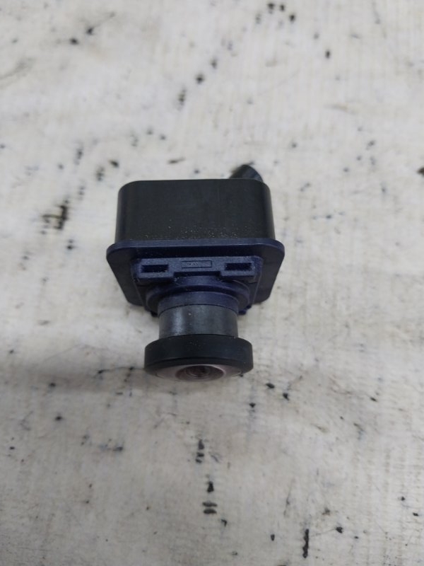 Камера заднього виду Explorer 2020 3.0