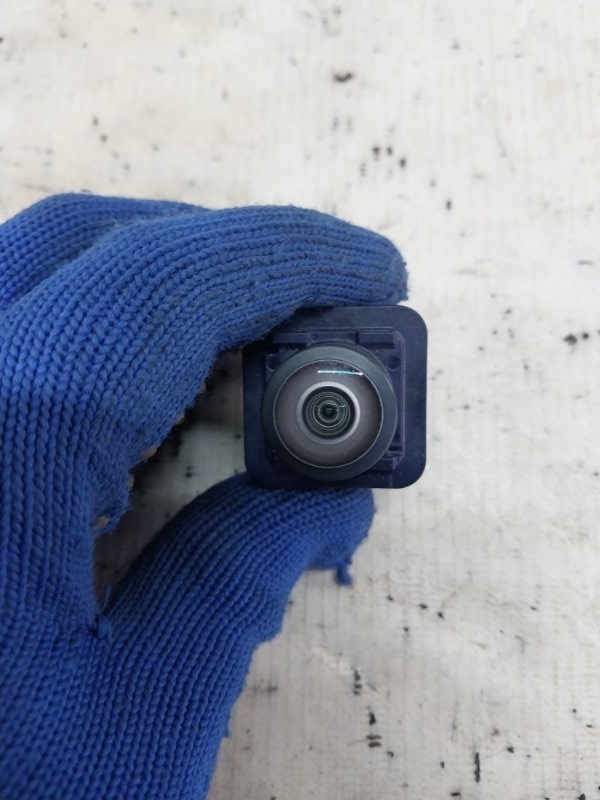 Камера заднього виду Explorer 2020 3.0