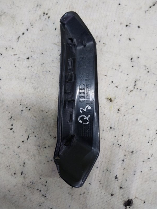 Накладка заднего фонаря левая Audi Q3 83A 2.0 CZRA Накладка заднего фонаря левая Audi Q3 83A 2.0 CZRA