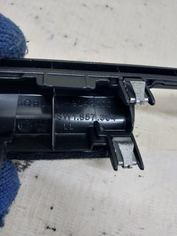 Декоративная накладка торпедо S5 2017 Coupe 3.0 CWGD