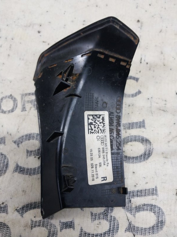 Накладка стоп-сигнала правая Audi S5 Coupe 3.0 CWGD