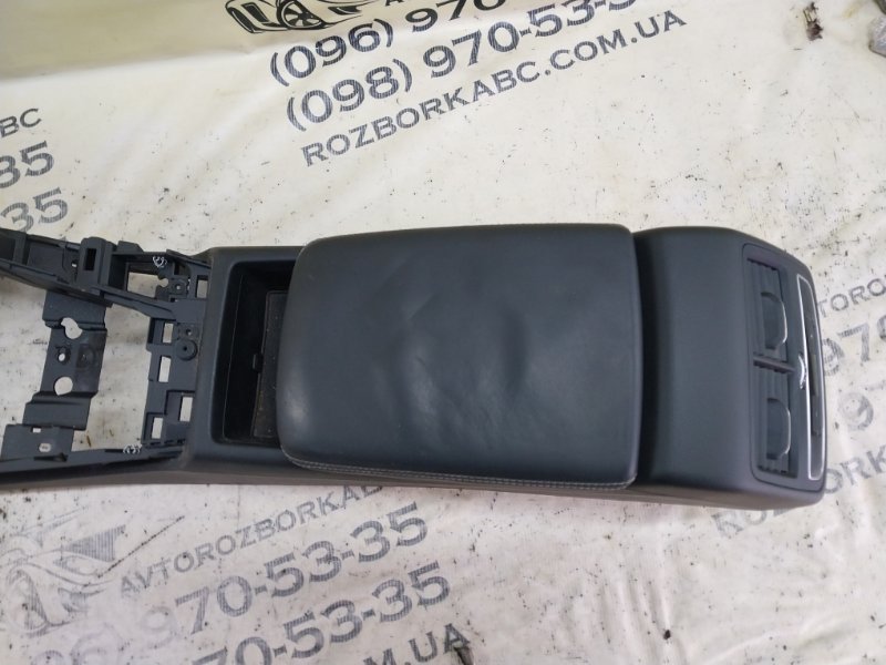 Центральна консоль с подлокотником Audi S5 Coupe 3.0 CWGD