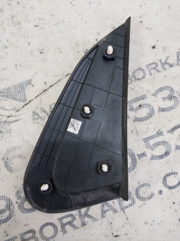 Декоративная накладка левая Hyundai Ioniq Hybrid 1.6 DOHC - GDI Декоративная накладка левая Hyundai Ioniq Hybrid 1.6 DOHC - GDI