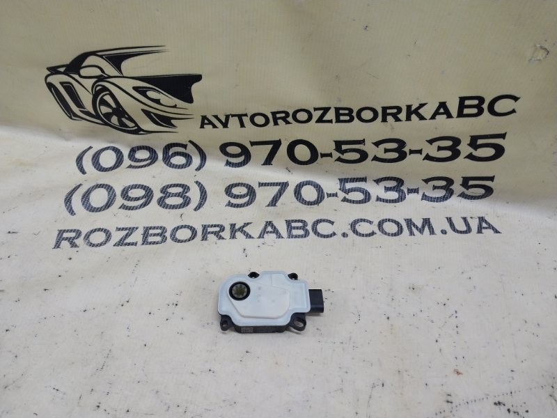 Актуатор / моторчик жалюзей Porsche Macan 2016 95B 3.0 CTMA 95B965501AA Б/У