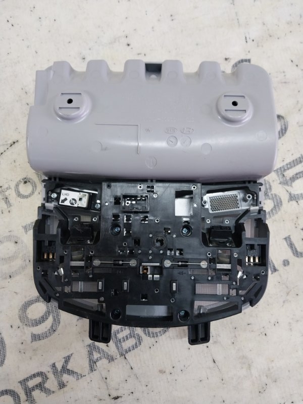 Плафон салона Hyundai Ioniq Hybrid 1.6 DOHC - GDI Плафон салона Hyundai Ioniq Hybrid 1.6 DOHC - GDI