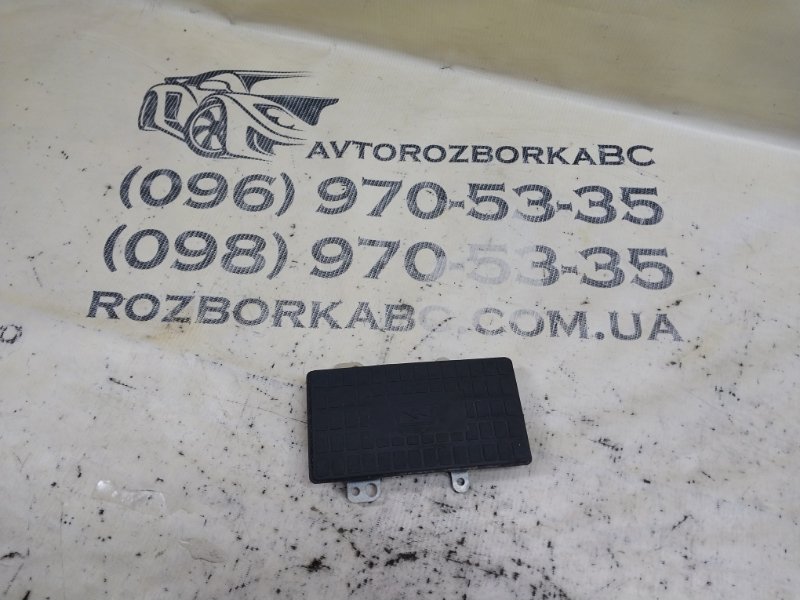 Безпроводная зарядка Ford Explorer 2020 3.0 LL1T19J235AA Б/У