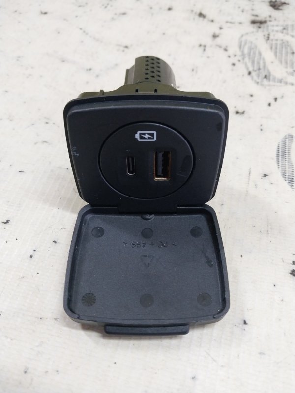 Разъём зарядки Ford Explorer 3.0