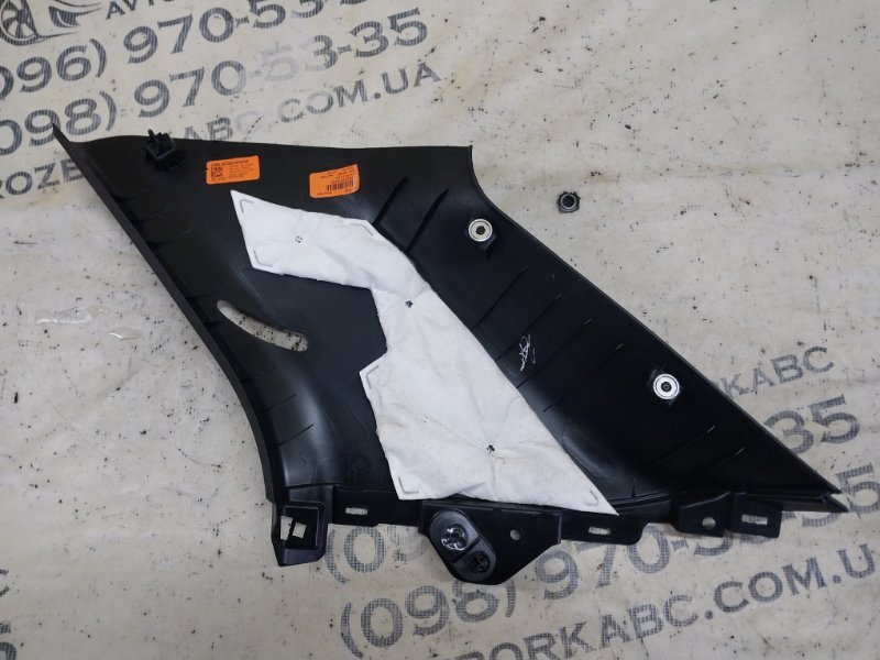 Накладка в салоне задняя левая Ford Explorer 3.0