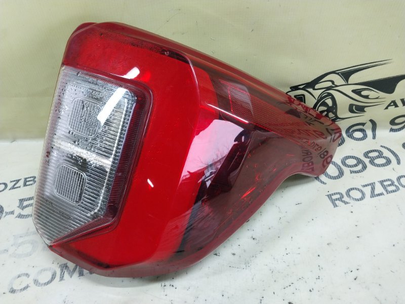 Фонарь/люстра задняя правая Explorer 2020 3.0