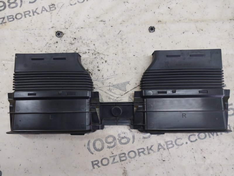 Воздуховод Q8 2019 3.0 DCBD