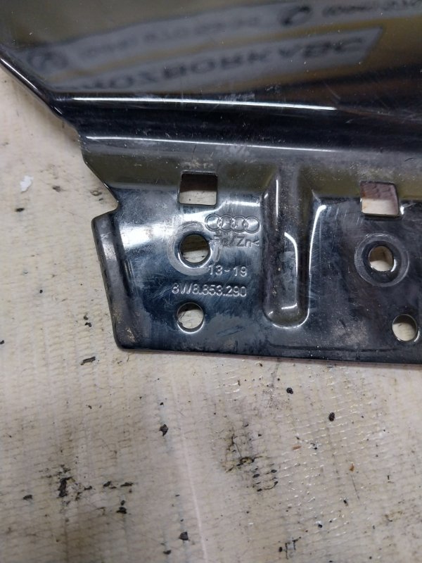 Накладка стойки кузова внешняя центральная правая A5 2019 Sportback 2.0 CYMC