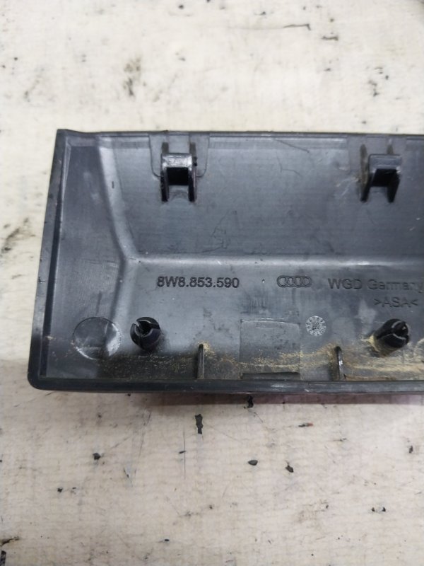 Накладка стойки кузова внешняя центральная правая A5 2019 Sportback 2.0 CYMC