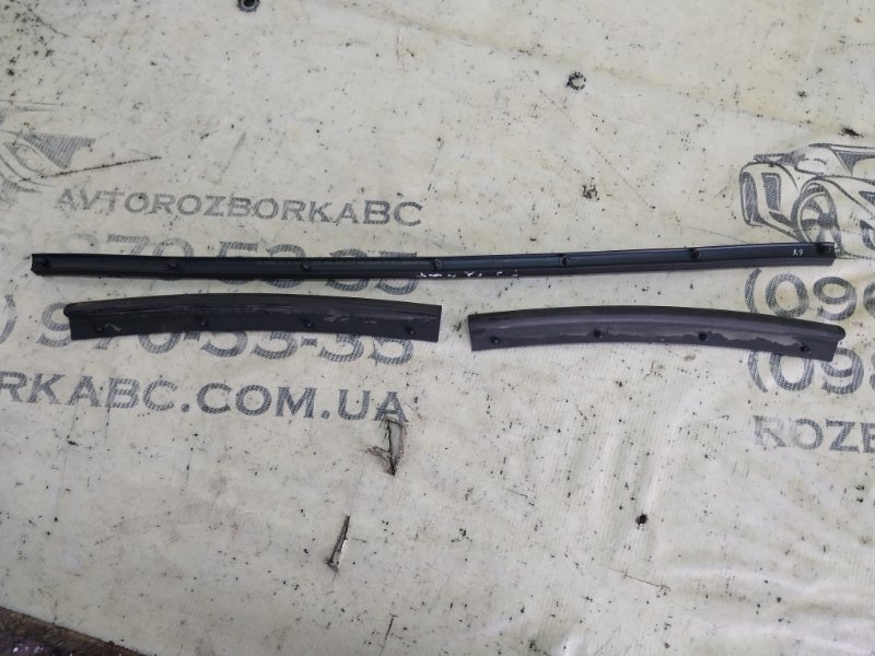 Уплотнитель капота Volkswagen Tiguan Tiguan 2 2.0 DGUA