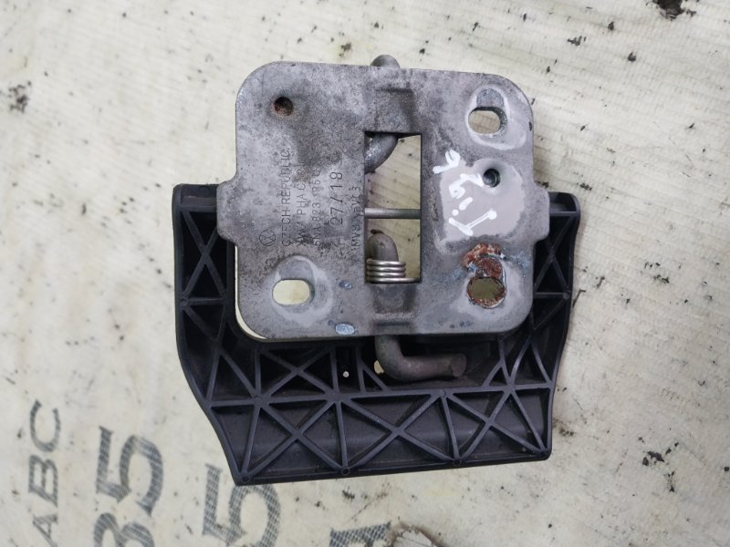 Скоба замка капота Volkswagen Tiguan Tiguan 2 2.0 DGUA