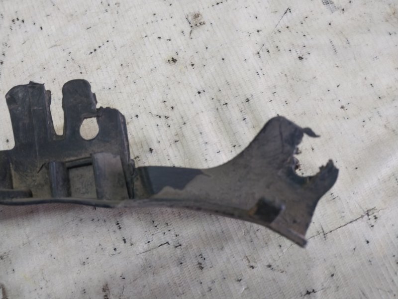 Брызговик передний левый Tiguan 2022 Tiguan 2 2.0 DTEA