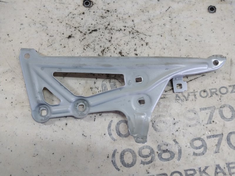 Кронштейн крыла правый BMW X1 F48 B46A20O1