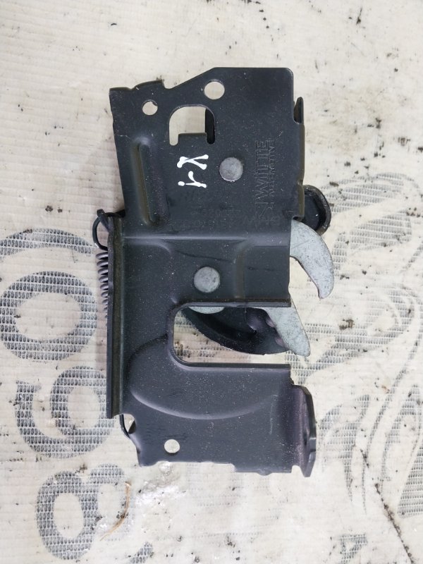 Замок капота правый X1 2020 F48 B46A20O1