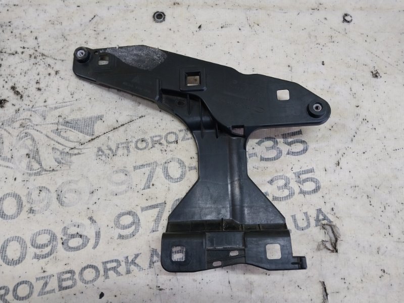 Кронштейн крепление фары правый Macan 2015 95B CTMA