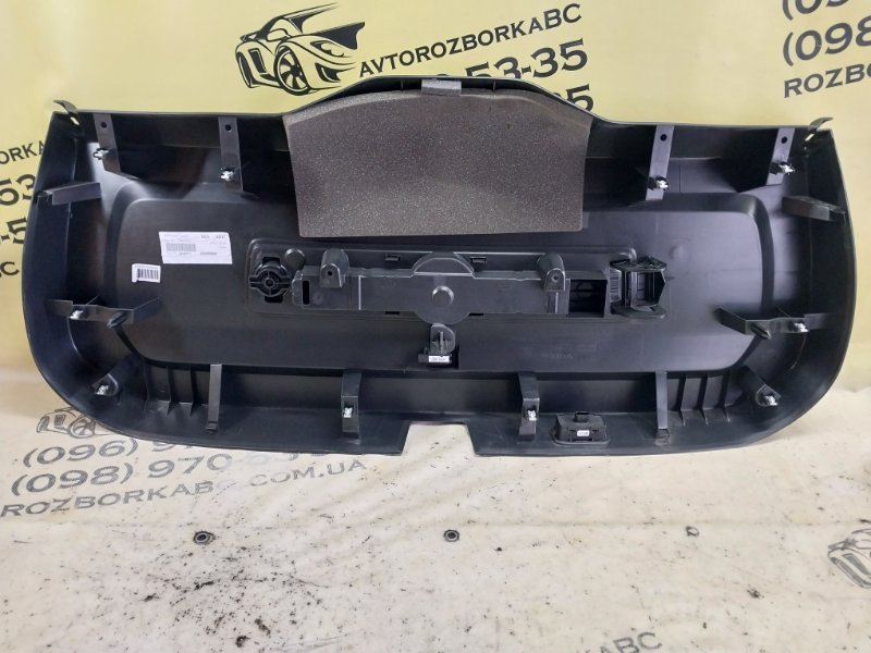 Обшивка крышки багажника XC90 2016 t27