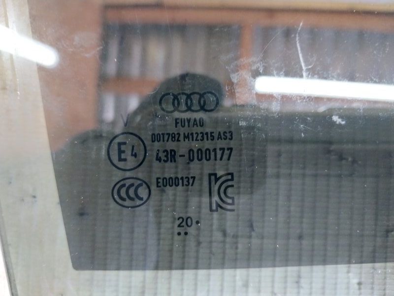 Стекло двери заднее правое Q3 2021 83A 2.0 CZRA