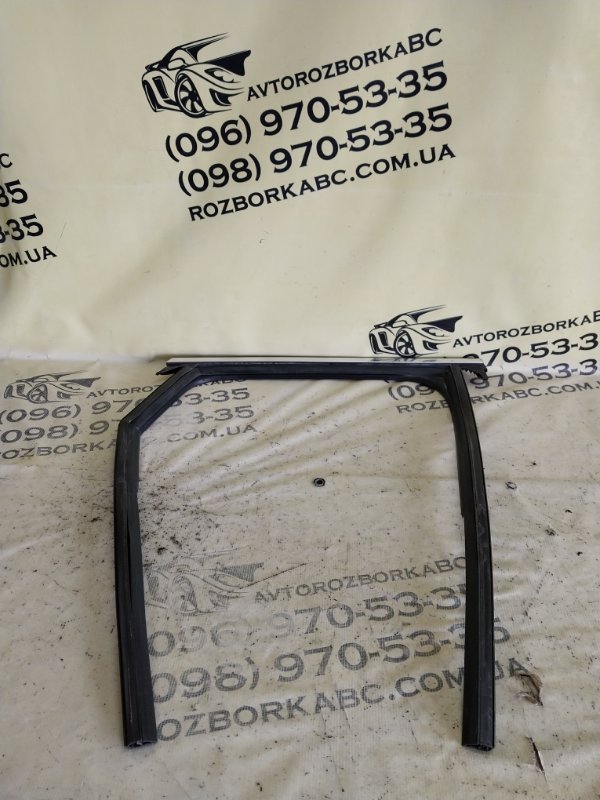 Молдинг двери верхний задний правый Audi Q3 2021 83A 2.0 CZRA 83A 839 432 Б/У