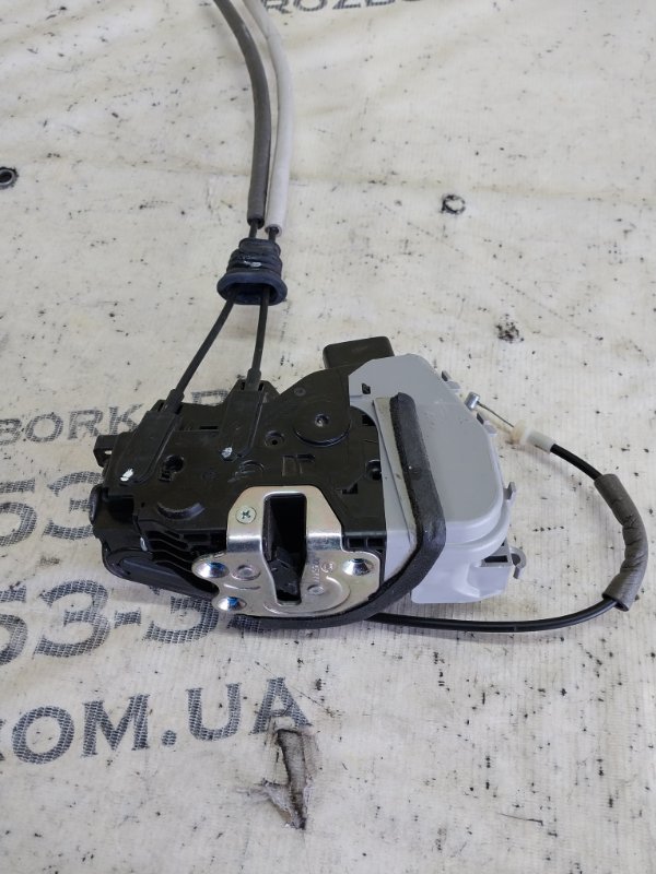 Замок двери передний правый Hyundai Ioniq Hybrid 1.6 DOHC - GDI