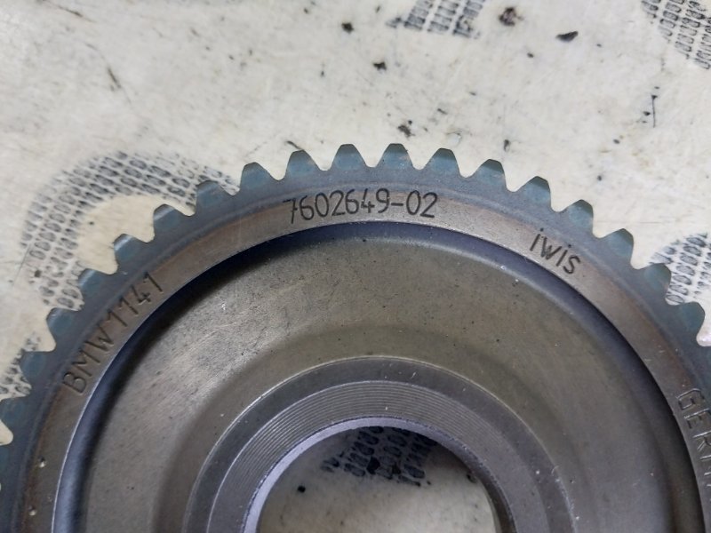 Шестерня масляного насоса BMW X1 F48 B46A20O1