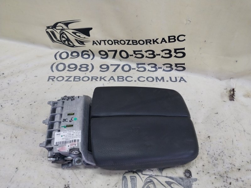 Подлокотник Audi Q7 2016 4M 3.0 4M0 864 207 D 38M Б/У