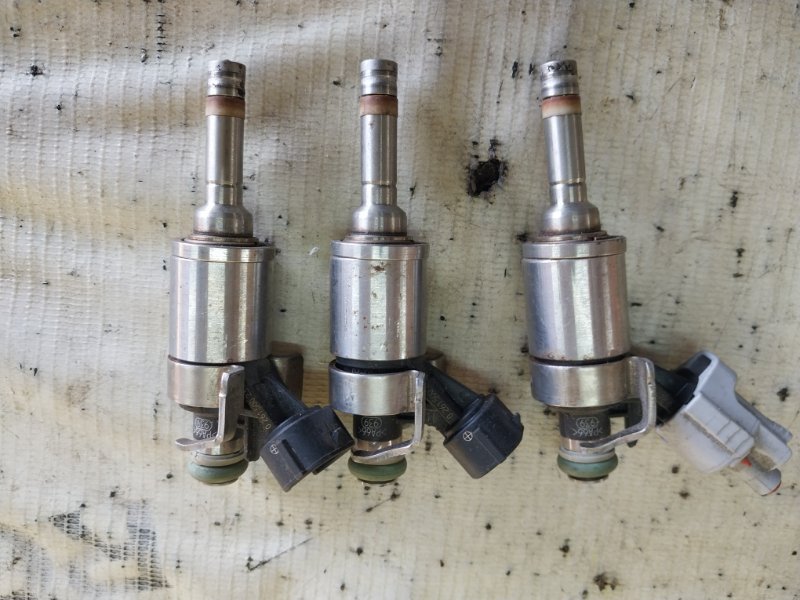 Форсунка топливная Q50 2016 RWD 3.0 Форсунка топливная Q50 2016 RWD 3.0