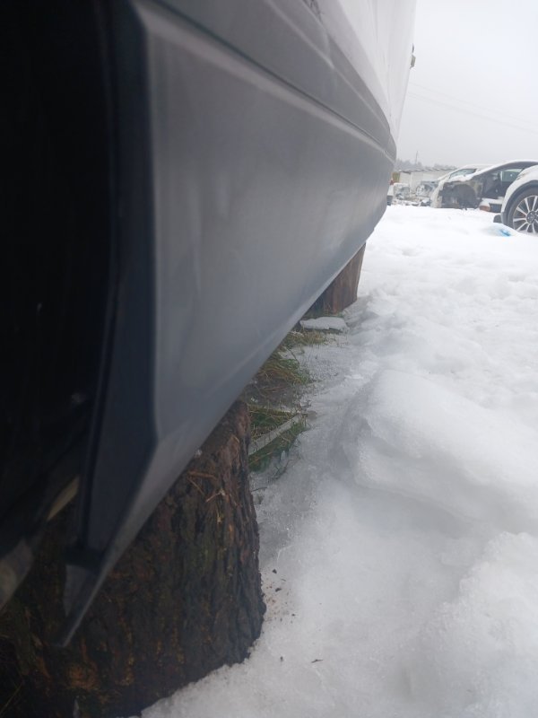 Накладка двери задняя правая Tiguan 2022 Tiguan 2 2.0 DTEA Накладка двери задняя правая Tiguan 2022 Tiguan 2 2.0 DTEA