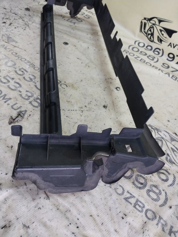 Дефлектор радиатора Evoque 2016 L538 2.0L 16V TIVCT T/C Gen2