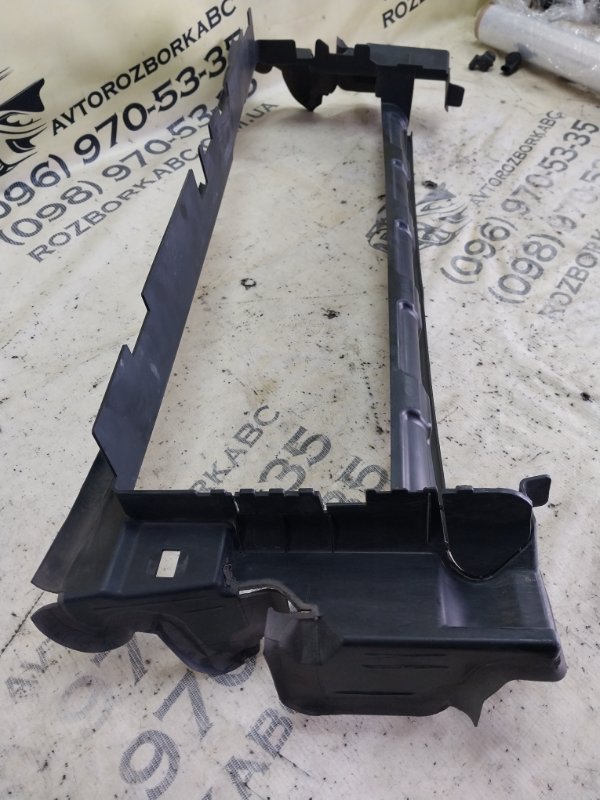 Дефлектор радиатора Evoque 2016 L538 2.0L 16V TIVCT T/C Gen2