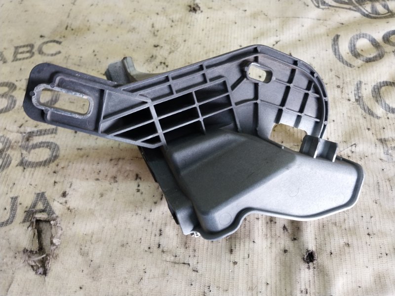 Кронштейн крыла правый Land Rover Evoque L538 2.0L 16V TIVCT T/C Gen2