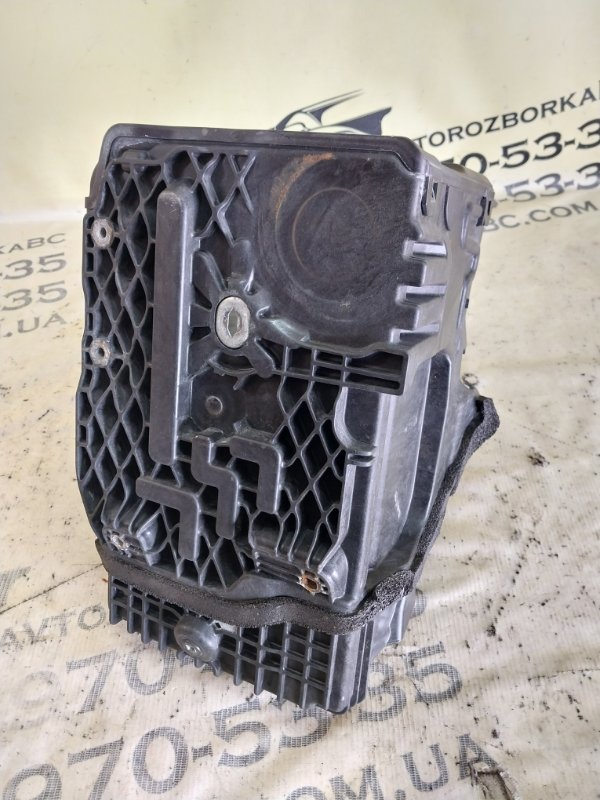 Полка акумулятора Evoque 2016 L538 2.0L 16V TIVCT T/C Gen2