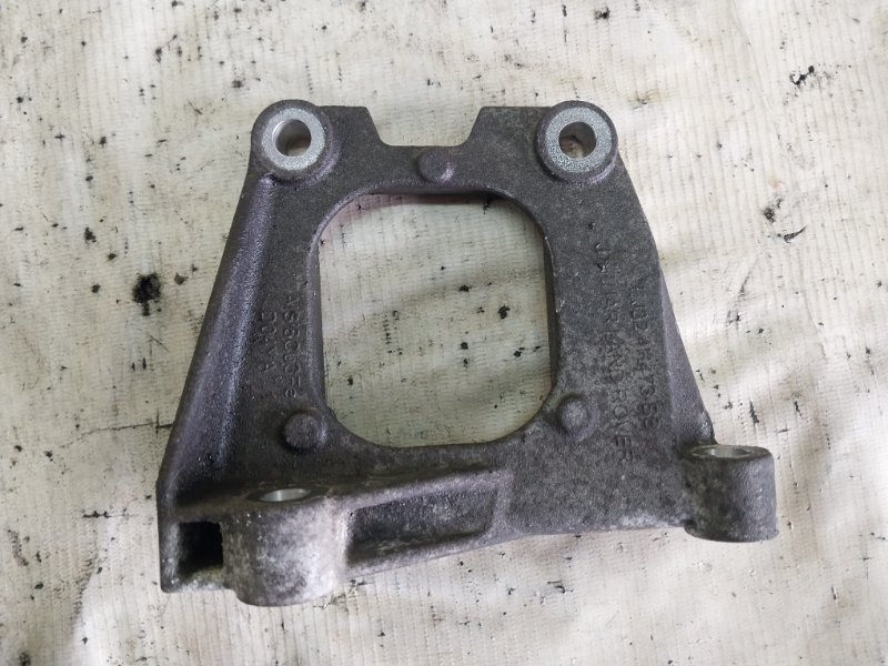 Кронштейн промежуточного вала Evoque 2016 L538 2.0L 16V TIVCT T/C Gen2