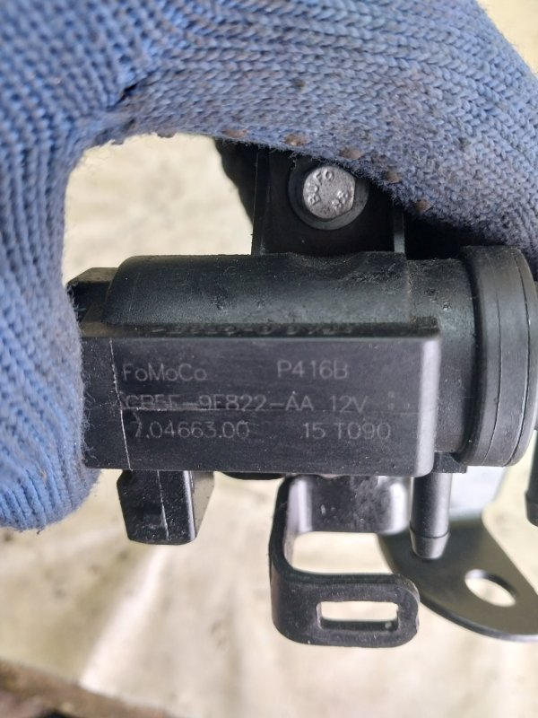 Клапан вакуумный Evoque 2016 L538 2.0L 16V TIVCT T/C Gen2